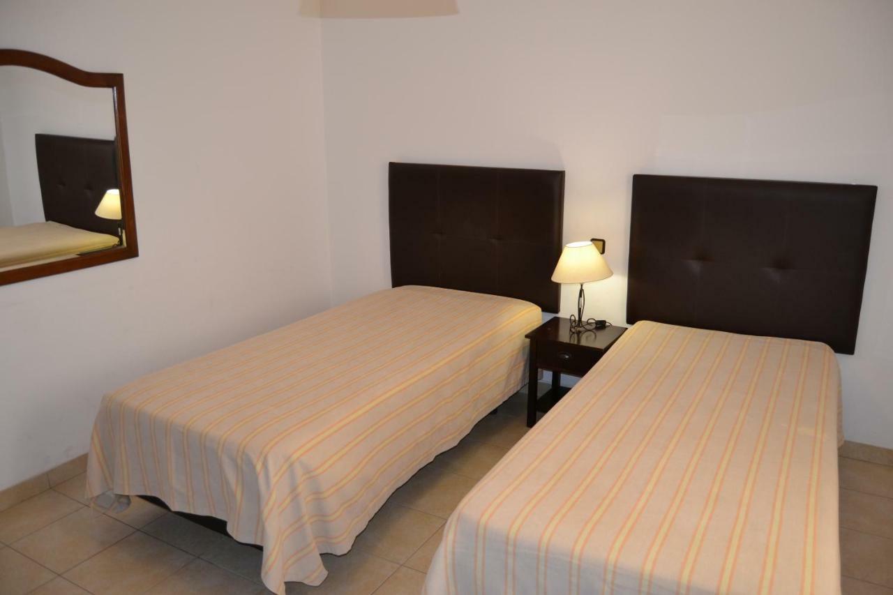 Apartamentos Cabrita Olhos de Agua  Zewnętrze zdjęcie