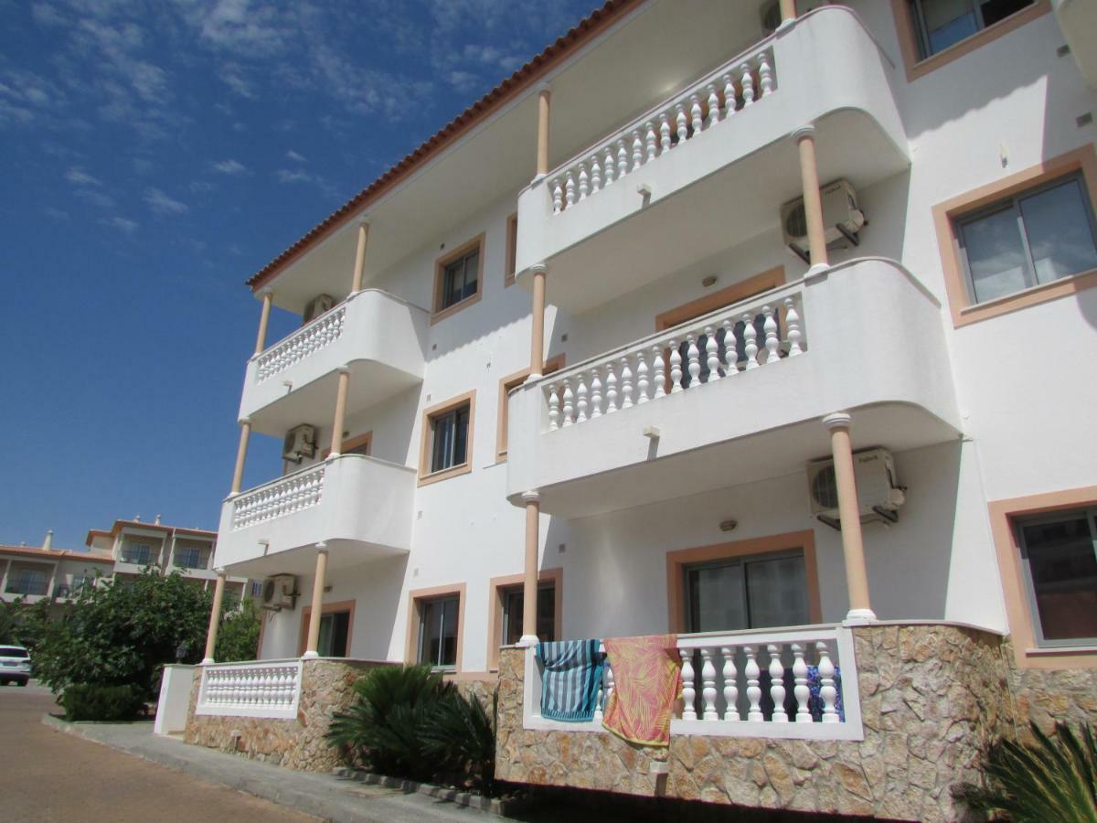 Apartamentos Cabrita Olhos de Agua  Zewnętrze zdjęcie