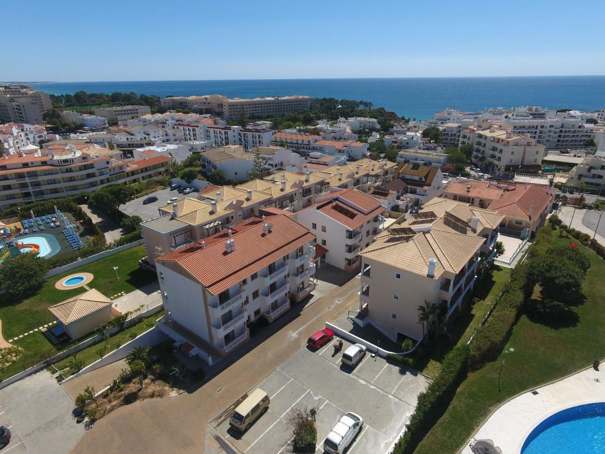 Apartamentos Cabrita Olhos de Agua  Zewnętrze zdjęcie